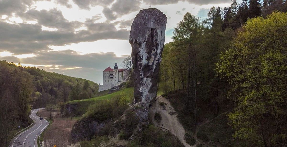 Club shaped rock formation